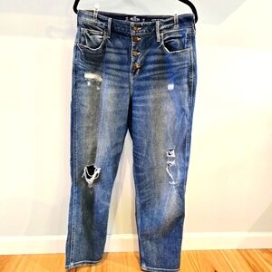 HOLLISTER Ultra High Rise Mom Jeans, Distressed Soft Stretchy Size 32 (14)